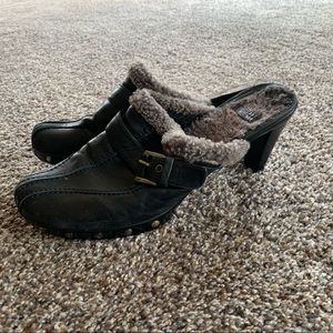 Stuart Weitzman Ladies furry shoe size 11